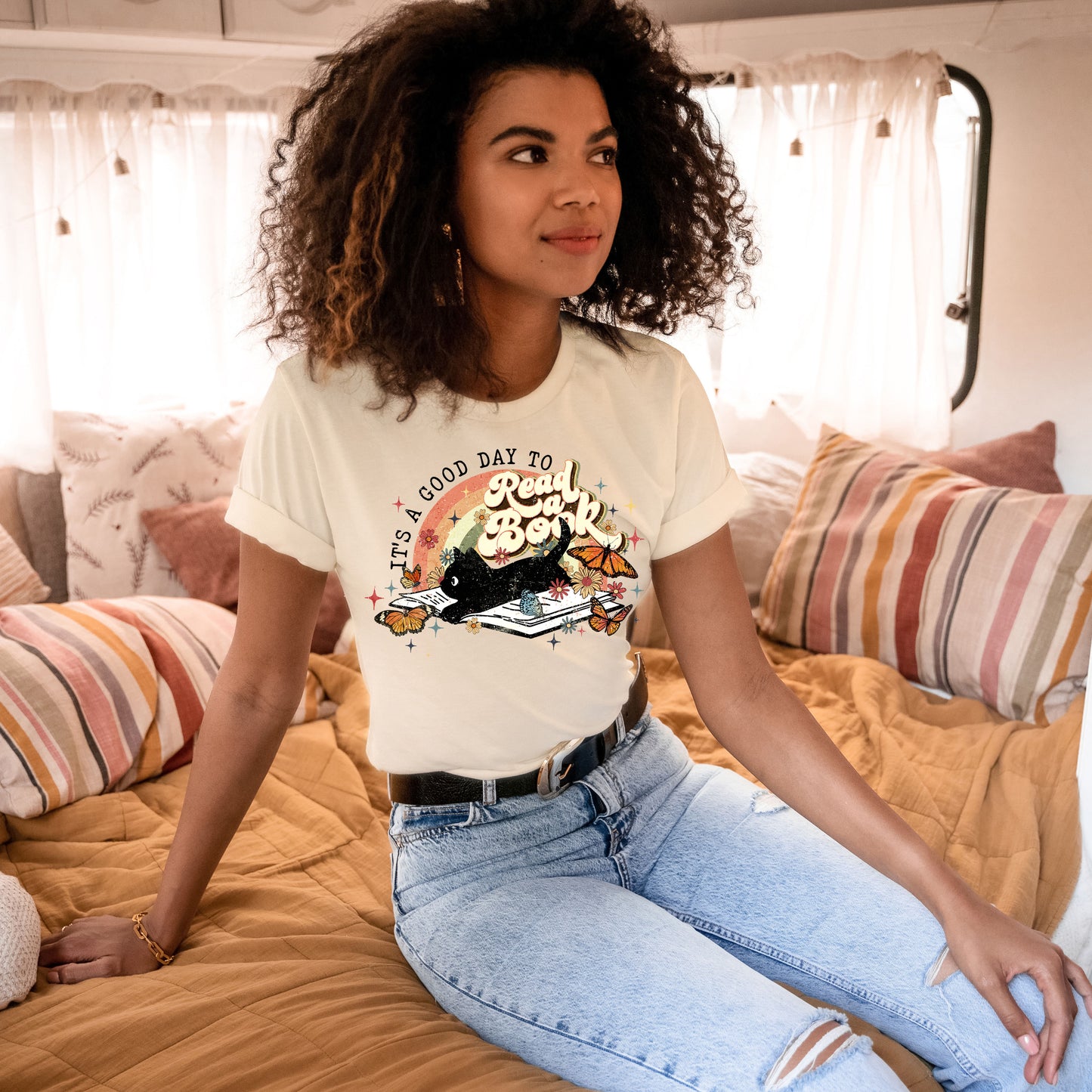 It's a Good Day to Read Boho Black Cat Book T-Shirt