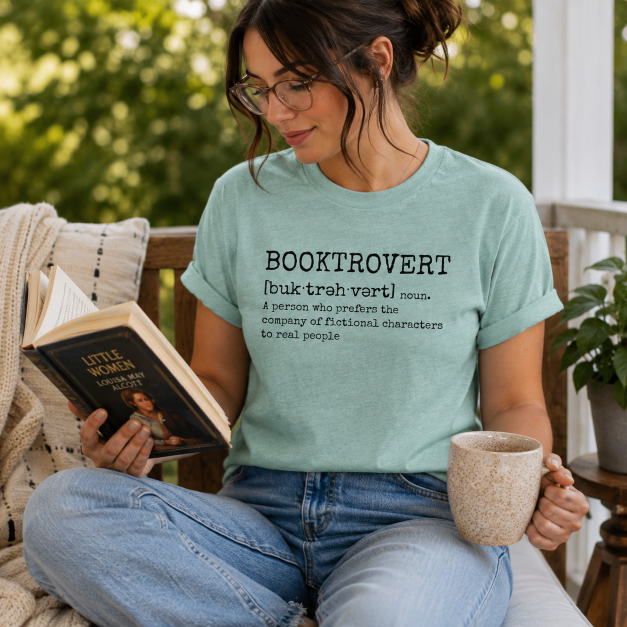 Booktrovert T-Shirt