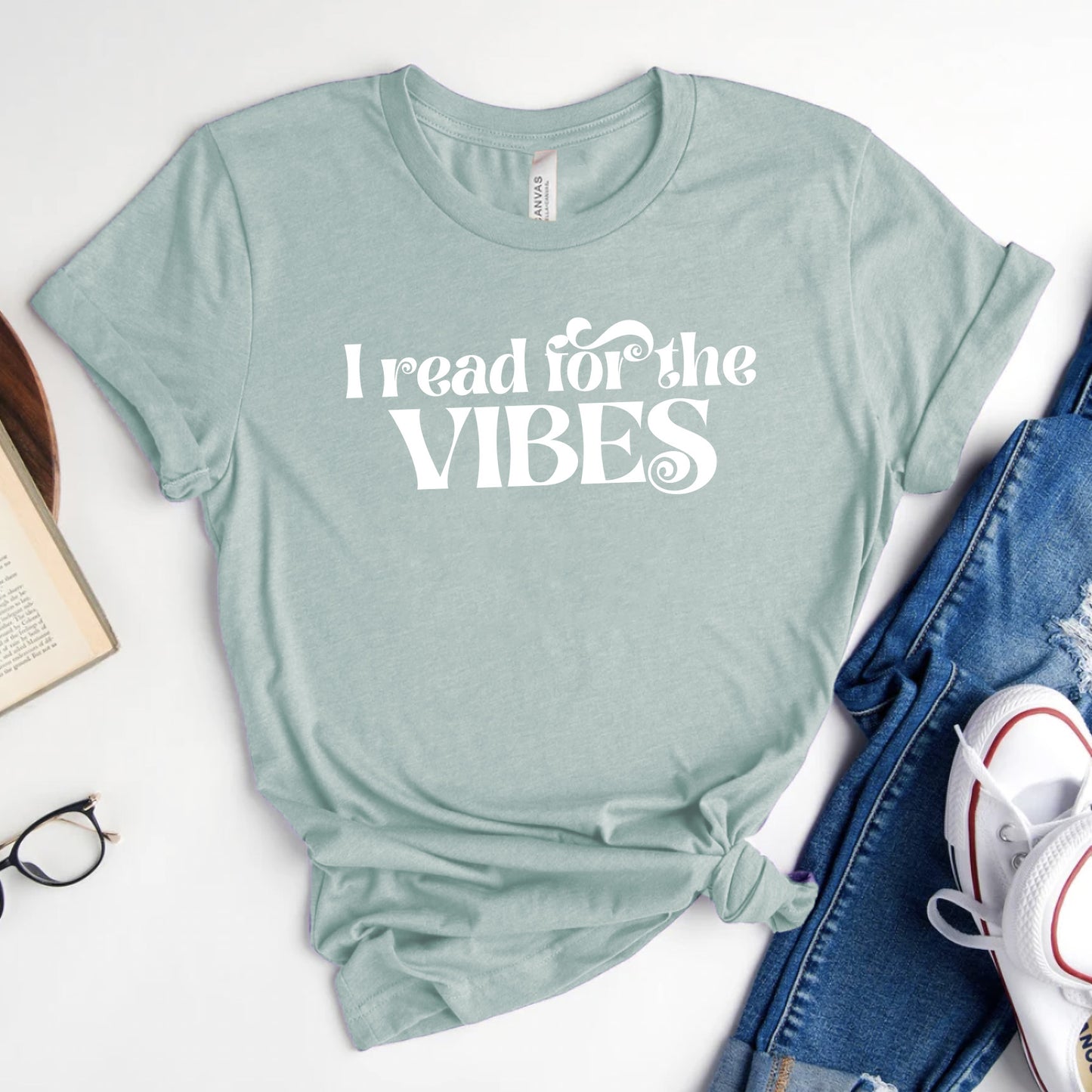 I Read for the Vibes Tee – Bookish T-Shirt for Readers